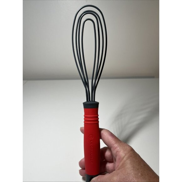 Le Creuset Silicone Balloon Whisk Heat Resistant Ergonomic Handle Black & Red - Picture 6 of 6